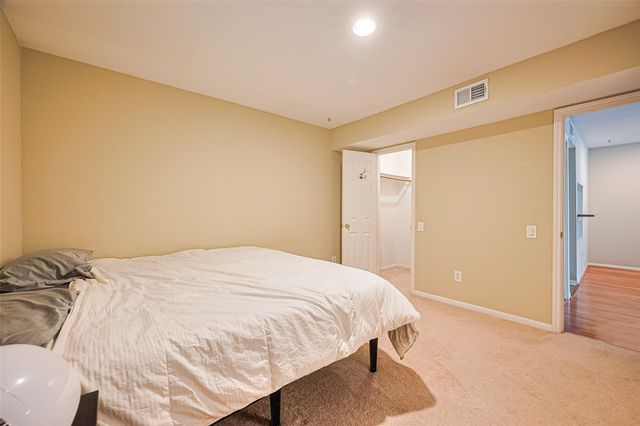 1860 White Oak Drive 334, Houston, TX 77009