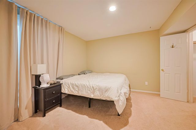 1860 White Oak Drive 334, Houston, TX 77009