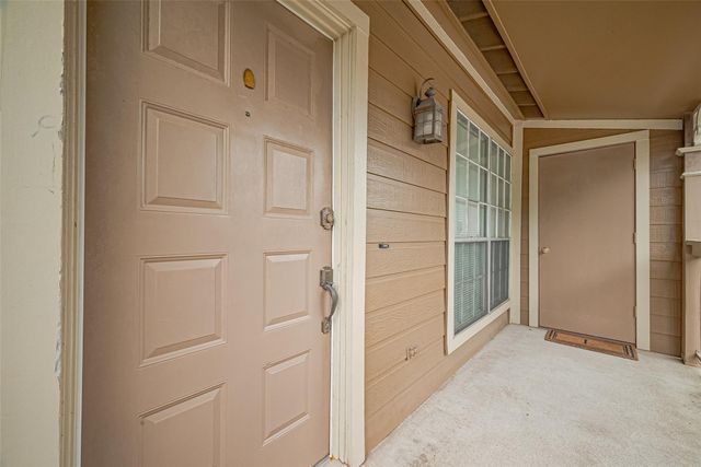 1860 White Oak Drive 334, Houston, TX 77009