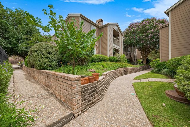 1860 White Oak Drive 334, Houston, TX 77009