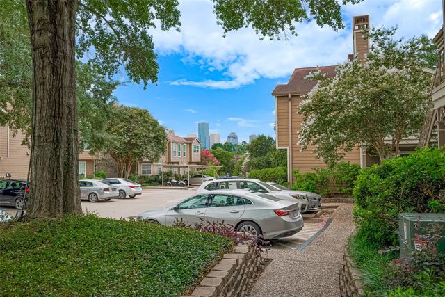 1860 White Oak Drive 334, Houston, TX 77009