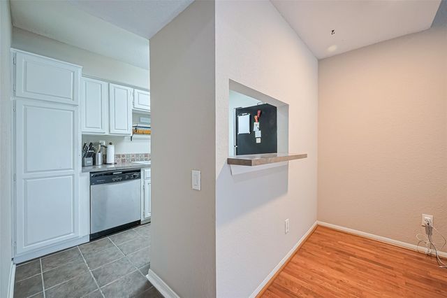 1860 White Oak Drive 334, Houston, TX 77009
