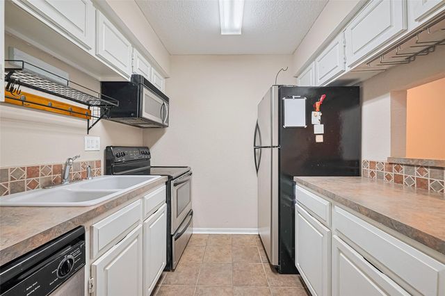 1860 White Oak Drive 334, Houston, TX 77009