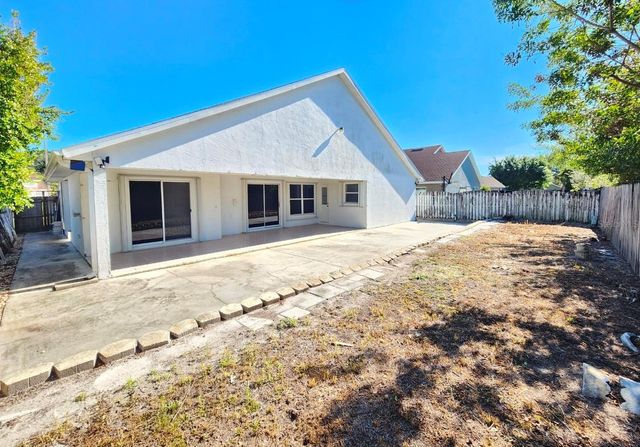 2303 LAUREL PINE LANE, Orlando, FL 32837