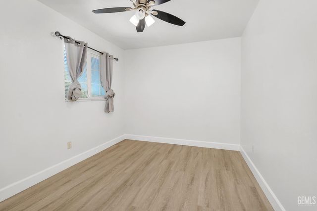 921 Hill Street, Bakersfield, CA 93306