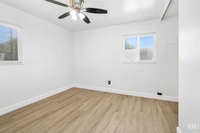 921 Hill Street, Bakersfield, CA 93306