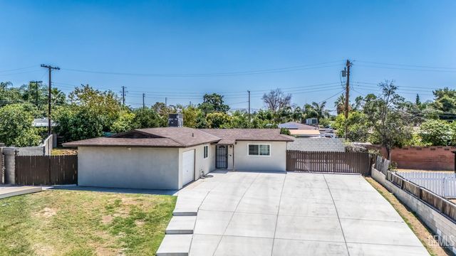 921 Hill Street, Bakersfield, CA 93306