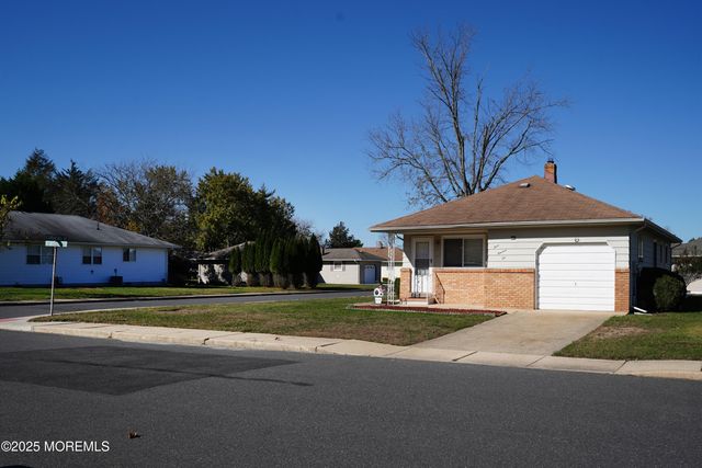 306 Saint Thomas Drive, Toms River, NJ 08757