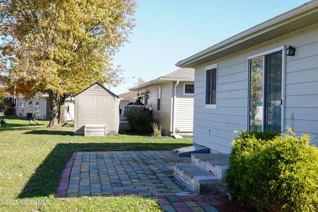 306 Saint Thomas Drive, Toms River, NJ 08757