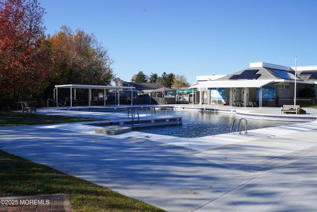 306 Saint Thomas Drive, Toms River, NJ 08757