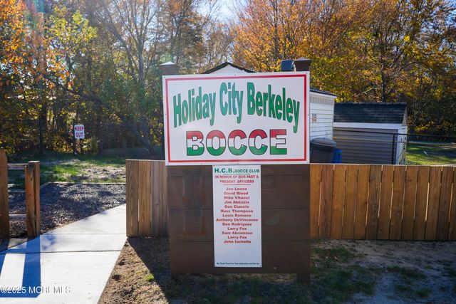 306 Saint Thomas Drive, Toms River, NJ 08757