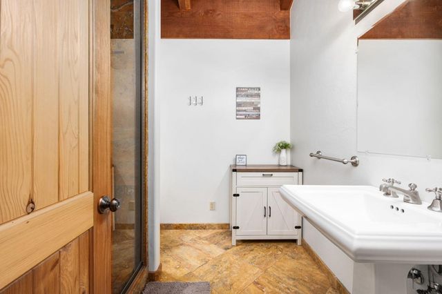 39553 Crest Point Lane, Shaver Lake, CA 93664