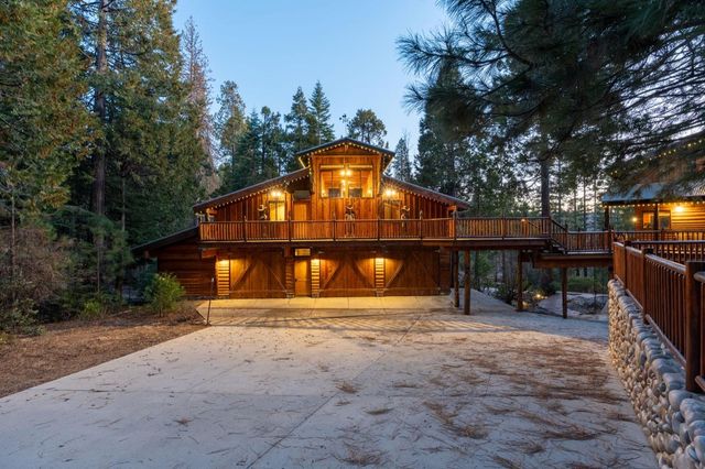 39553 Crest Point Lane, Shaver Lake, CA 93664
