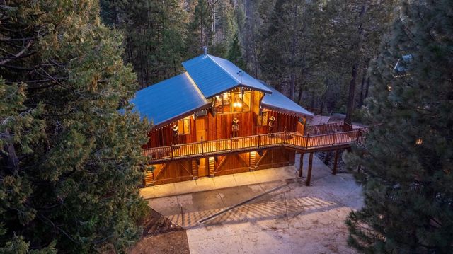 39553 Crest Point Lane, Shaver Lake, CA 93664