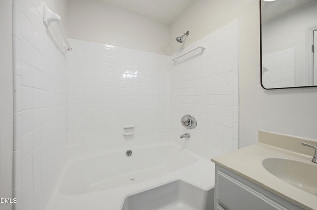 834 New Kent Place, Cary, NC 27511