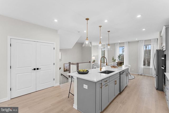 2460 MYSTIC MAROON TER, Ashburn, VA 20147