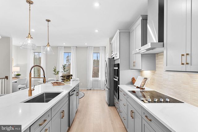 2460 MYSTIC MAROON TER, Ashburn, VA 20147