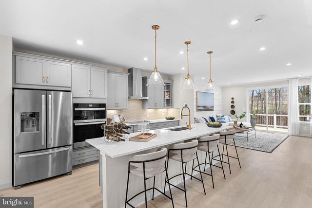 2460 MYSTIC MAROON TER, Ashburn, VA 20147