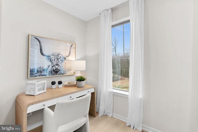 2460 MYSTIC MAROON TER, Ashburn, VA 20147