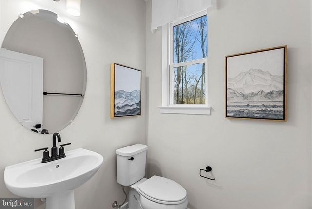 2460 MYSTIC MAROON TER, Ashburn, VA 20147