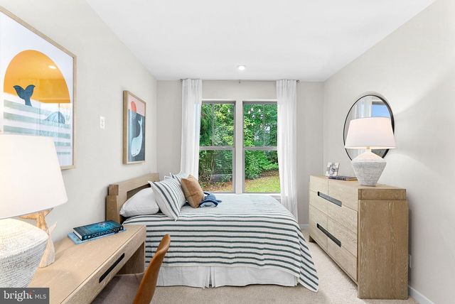 2460 MYSTIC MAROON TER, Ashburn, VA 20147