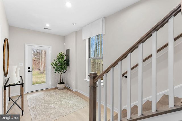 2460 MYSTIC MAROON TER, Ashburn, VA 20147