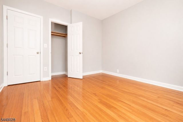 136 Dewey St, Newark City, NJ 07112