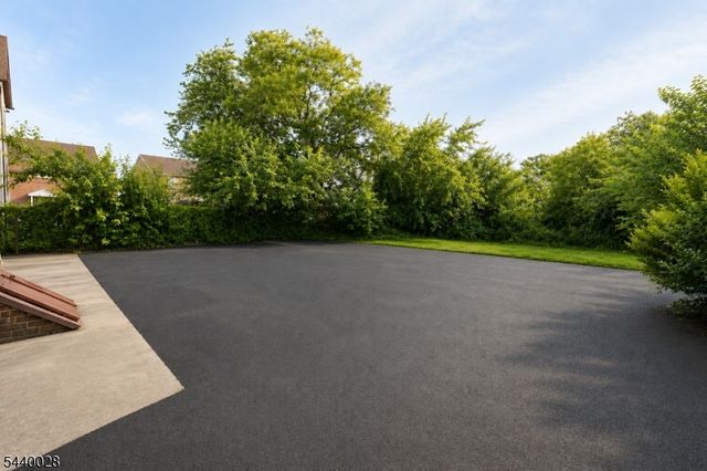 136 Dewey St, Newark City, NJ 07112