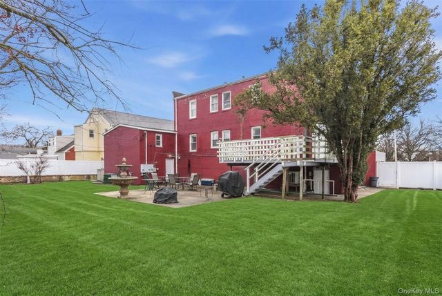 325 E Park Avenue, Long Beach, NY 11561