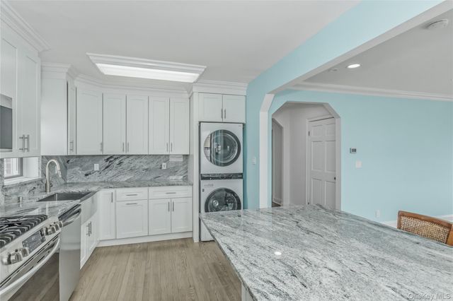 325 E Park Avenue, Long Beach, NY 11561