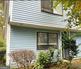 8602 Creekwood Way, Jonesboro, GA 30238