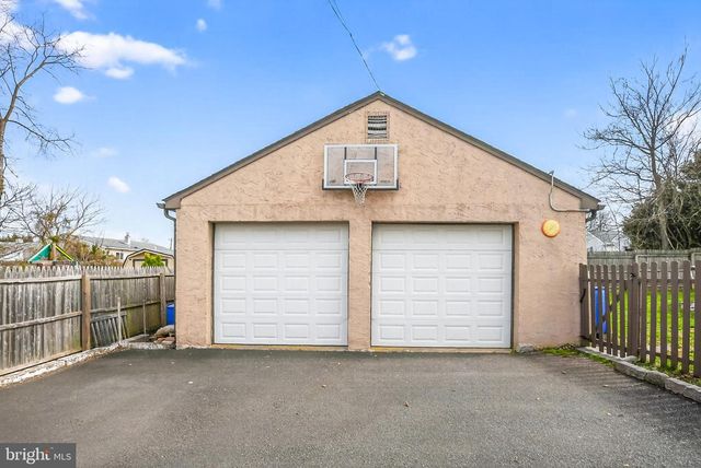 1017 GARFIELD AVE, Glenside, PA 19038