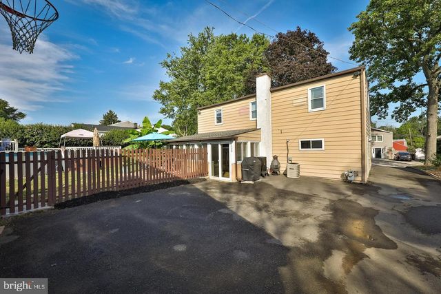 1017 GARFIELD AVE, Glenside, PA 19038