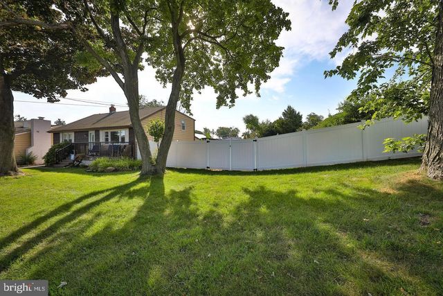 1017 GARFIELD AVE, Glenside, PA 19038