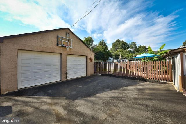 1017 GARFIELD AVE, Glenside, PA 19038