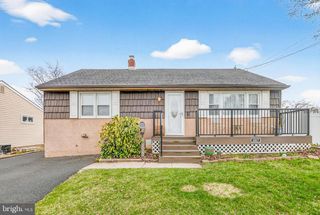 1017 GARFIELD AVE, Glenside, PA 19038
