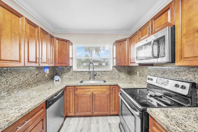 301 SE 3RD Terrace, Dania Beach, FL 33004