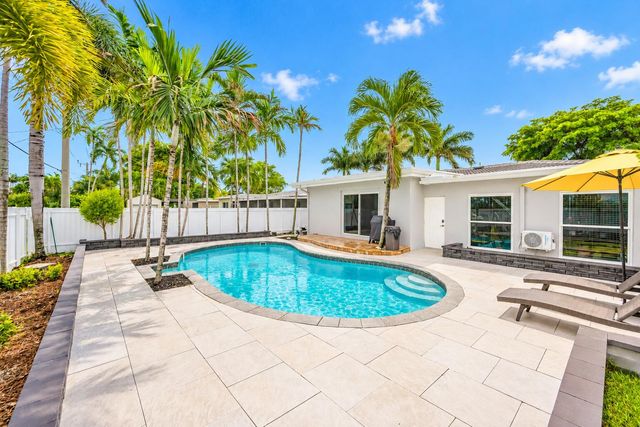301 SE 3RD Terrace, Dania Beach, FL 33004