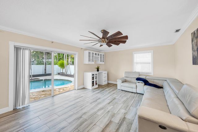 301 SE 3RD Terrace, Dania Beach, FL 33004
