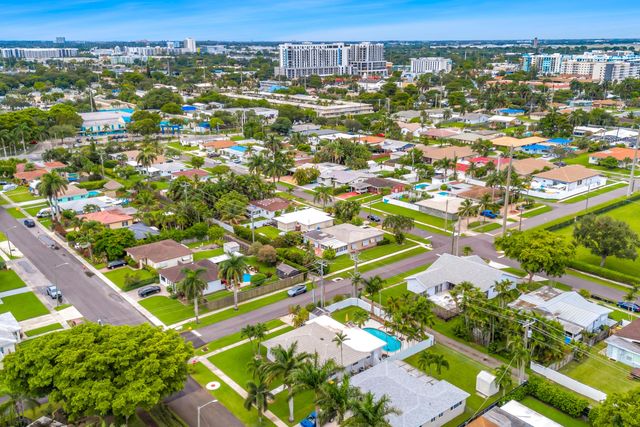 301 SE 3RD Terrace, Dania Beach, FL 33004