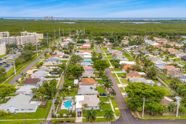 301 SE 3RD Terrace, Dania Beach, FL 33004