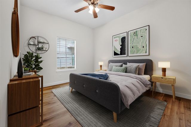 712 Graham PL 201, Austin, TX 78705