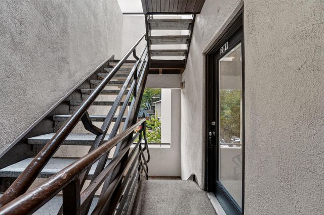 712 Graham PL 201, Austin, TX 78705