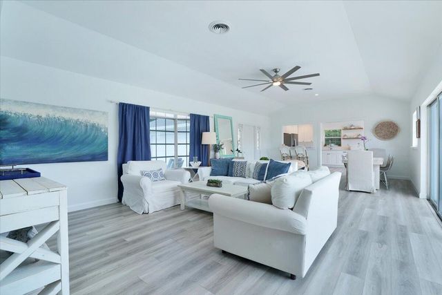 76 W Fairview W W, Tequesta, FL 33469