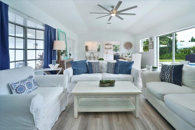 76 W Fairview W W, Tequesta, FL 33469