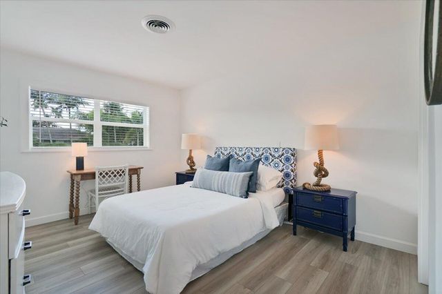76 W Fairview W W, Tequesta, FL 33469