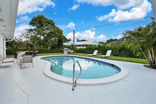76 W Fairview W W, Tequesta, FL 33469