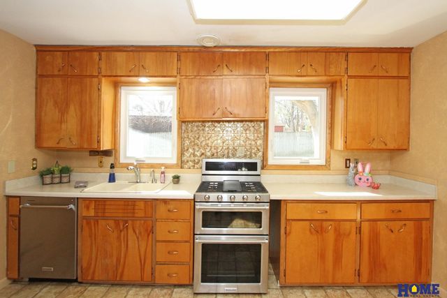 5843 Randolph Street, Lincoln, NE 68510