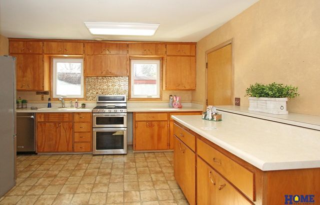 5843 Randolph Street, Lincoln, NE 68510