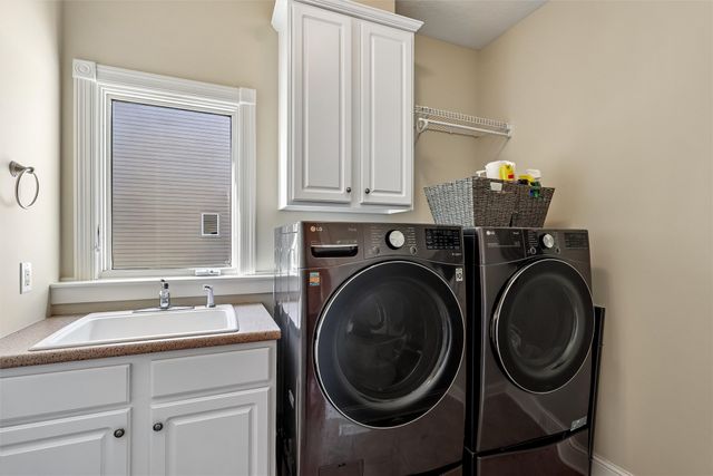 3701 150th Street, Urbandale, IA 50323